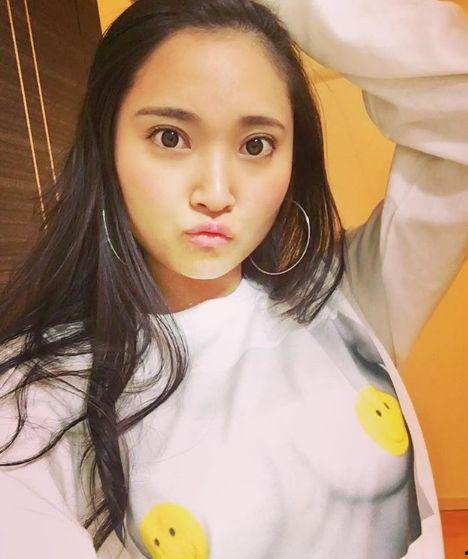 周锐爆料真实娱乐圈女友,娱乐圈背后的甜蜜恋情，揭秘女友真实身份  第3张