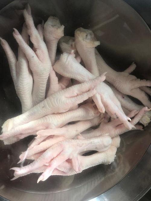 柠檬鸡爪爆料怎么做的视频,酸辣开胃，轻松上手的家常美食制作教程