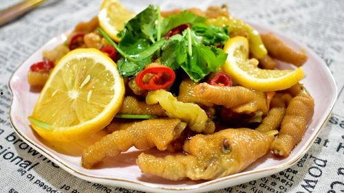 柠檬鸡爪爆料怎么做的视频,酸辣开胃，轻松上手的家常美食制作教程  第3张