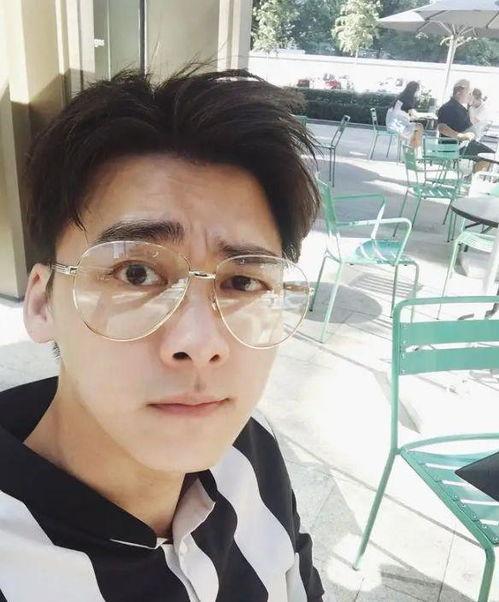 小号爆料李易峰事件视频,小号爆料背后的真相与争议 第3张 小号爆料李易峰事件视频,小号爆料背后的真相与争议 第3张