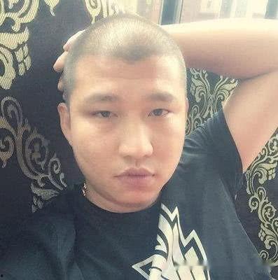 房岩小哥和二驴最新爆料,揭秘娱乐圈幕后真相  第3张