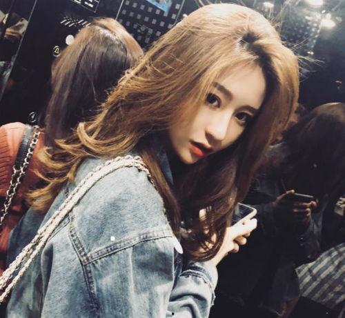 抖音上爆料娱乐圈的,娱乐圈幕后风云，独家爆料引热议