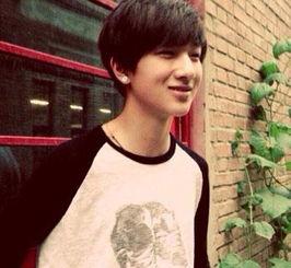 变形记李宏毅在线观看  第3张